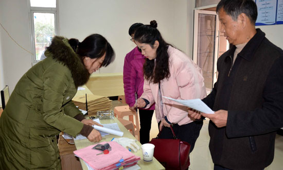 凤凰湾小区业主喜领新房钥匙_凤台县人民政府