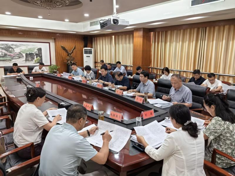 凤台县十八届人民政府第58次常务会议召开