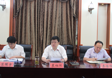 袁祖怀把脱贫攻坚精细化管理延伸到各项工作中