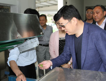 袁祖怀率队赴石台县开展扶贫结对帮扶活动